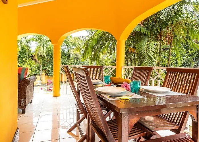 Beau Vallon Residence *